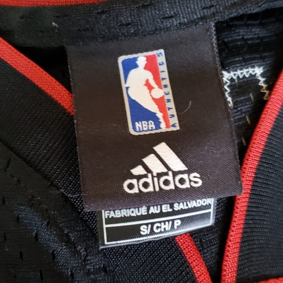 Miami Heat Jersey Dwayne Wade 🔥 3 small Adidas - Picture 4 of 6